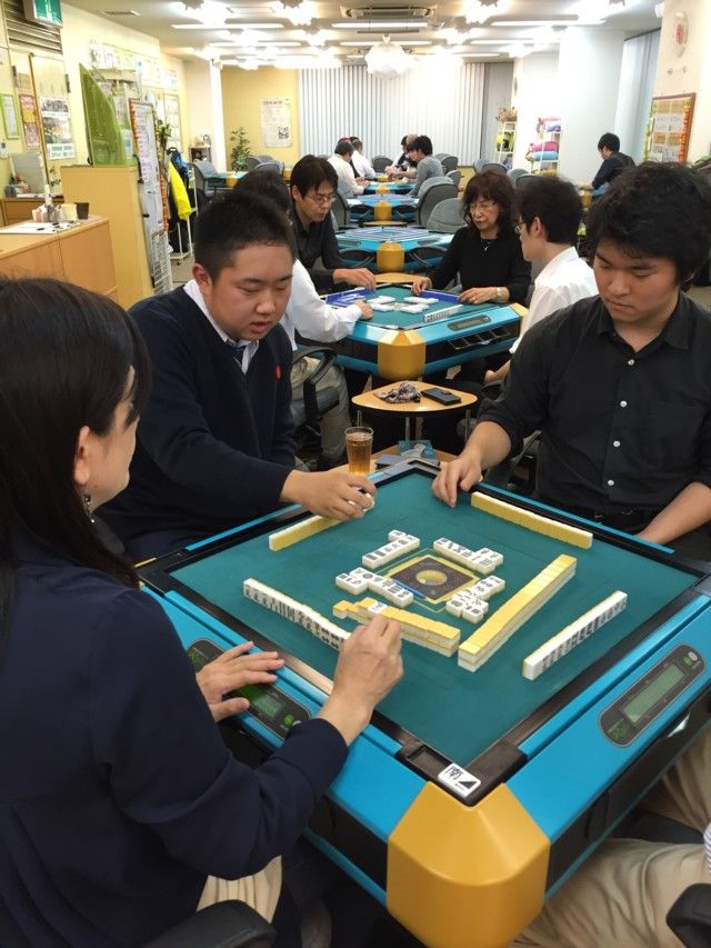 会場の様子 普段と異なり口を開くのは必要最低限