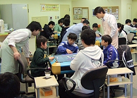 今回の取材地はニューロン麻雀スクール蒲田校。一昨年のNHK教育テレビに続き、二度目のテレビ取材となりました。
