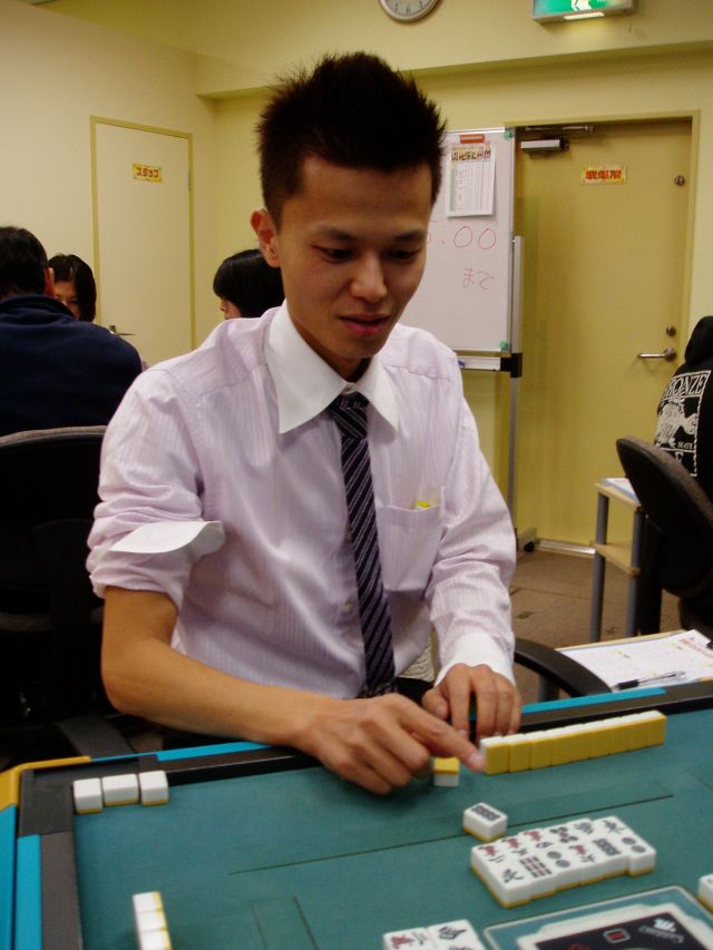 主幹 ニューロン西日本統括　山口明大(日本プロ麻雀協会・骨髄バンクサポーター)